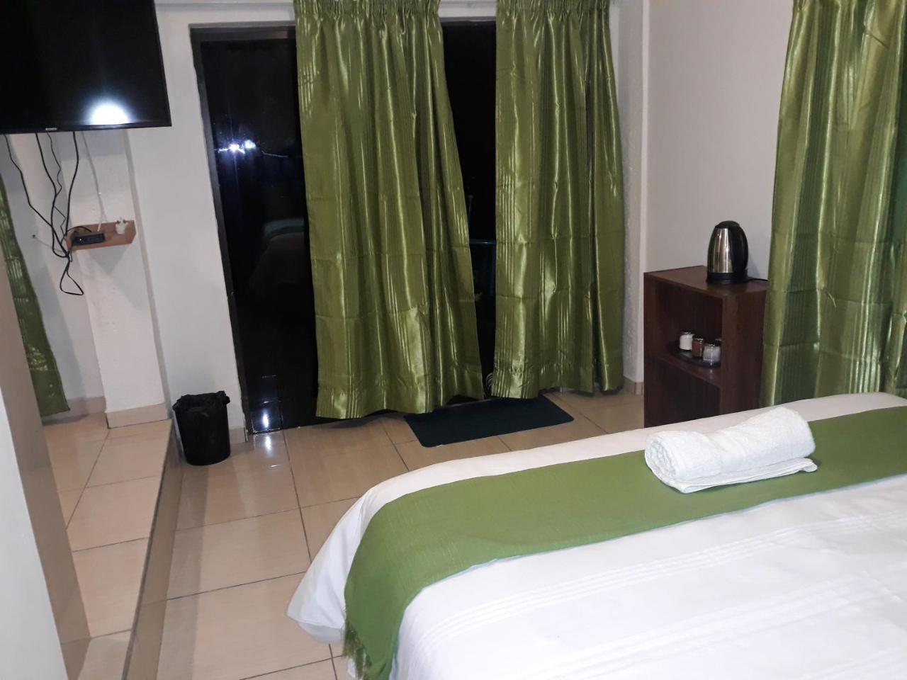 Thula Du Estate - One Bed Apartment Мбабане Екстериор снимка